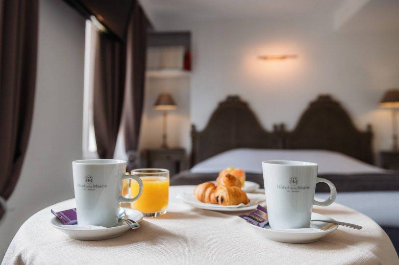 Room service petit déjeuner - Hôtel Embrun
